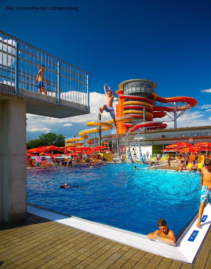 Familien Chalet Mit Direktem Bademantelgang Zur Therme Lutzmannsburg Exteriér fotografie