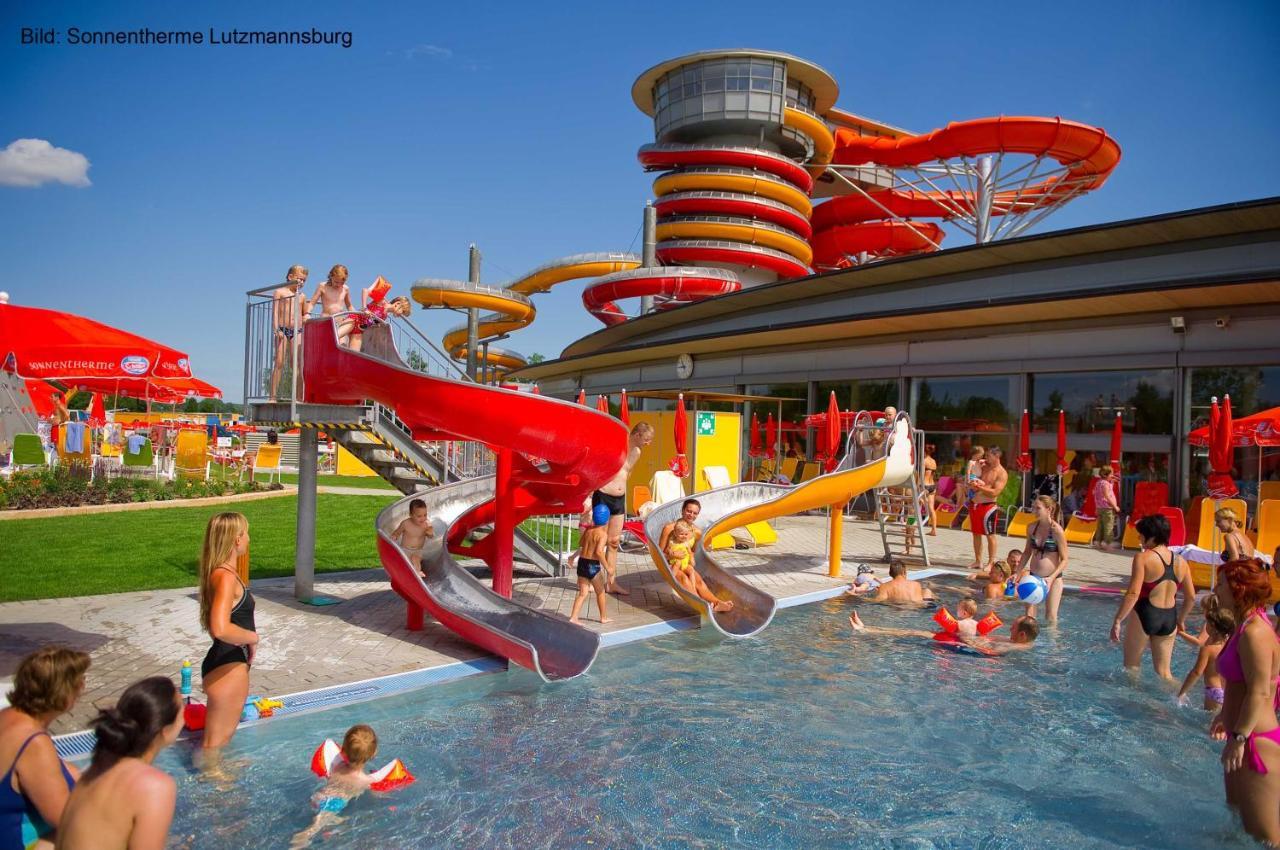 Familien Chalet Mit Direktem Bademantelgang Zur Therme Lutzmannsburg Exteriér fotografie