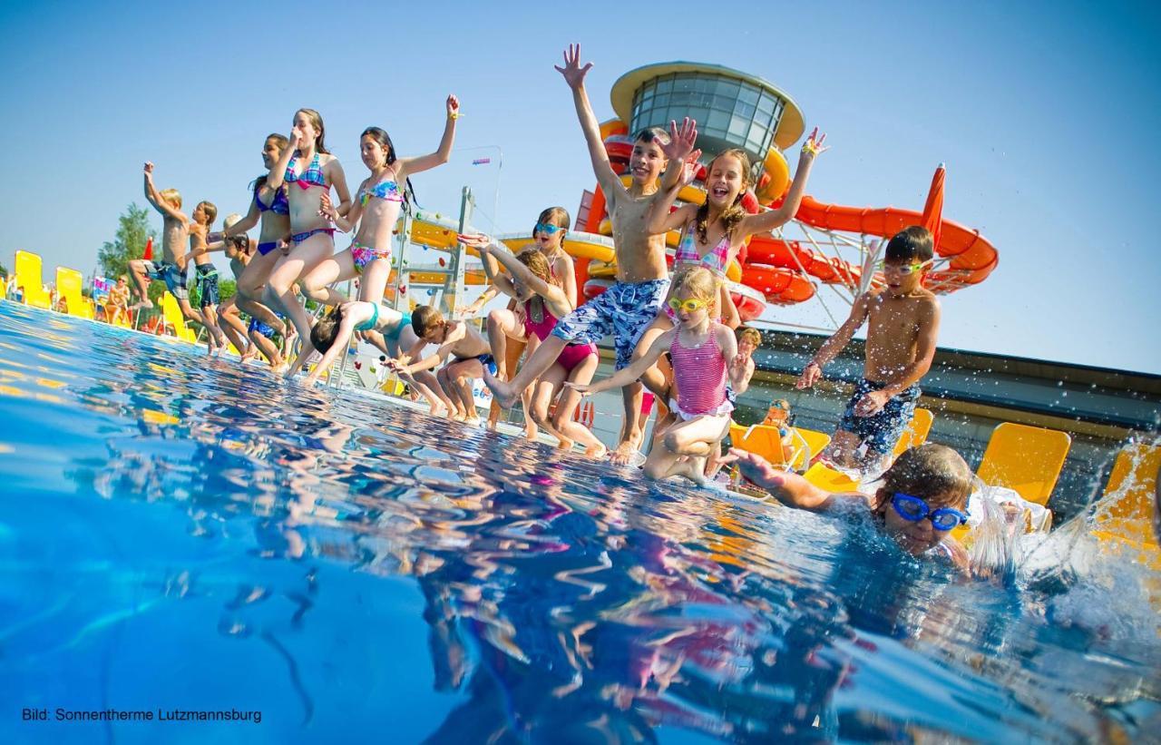 Familien Chalet Mit Direktem Bademantelgang Zur Therme Lutzmannsburg Exteriér fotografie